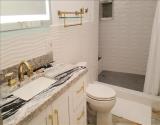Hall bath top floor 2020